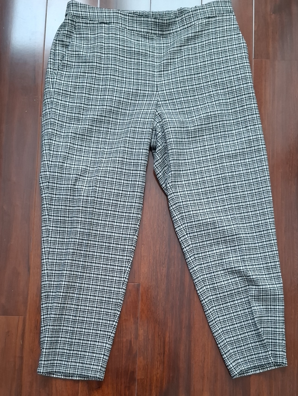 Eileen Fisher Black and White Plaid Herringbone Ponte Pants